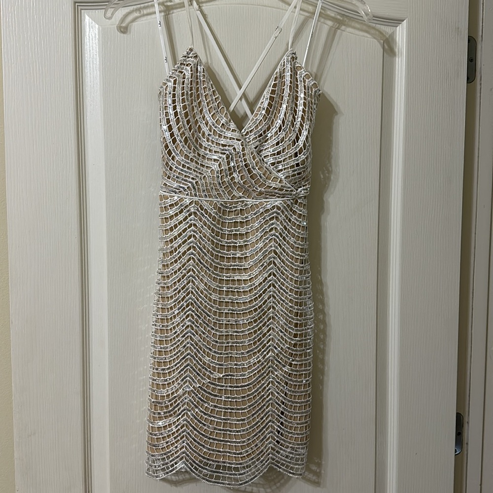 NWT Lulus, Lele white and silver sequin mini dress size XS - Picture 4 of 6
